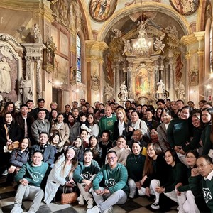 Prva sveta misa na tagaloškom jeziku u crkvi svetog Ivana Krstitelja u Zagrebu